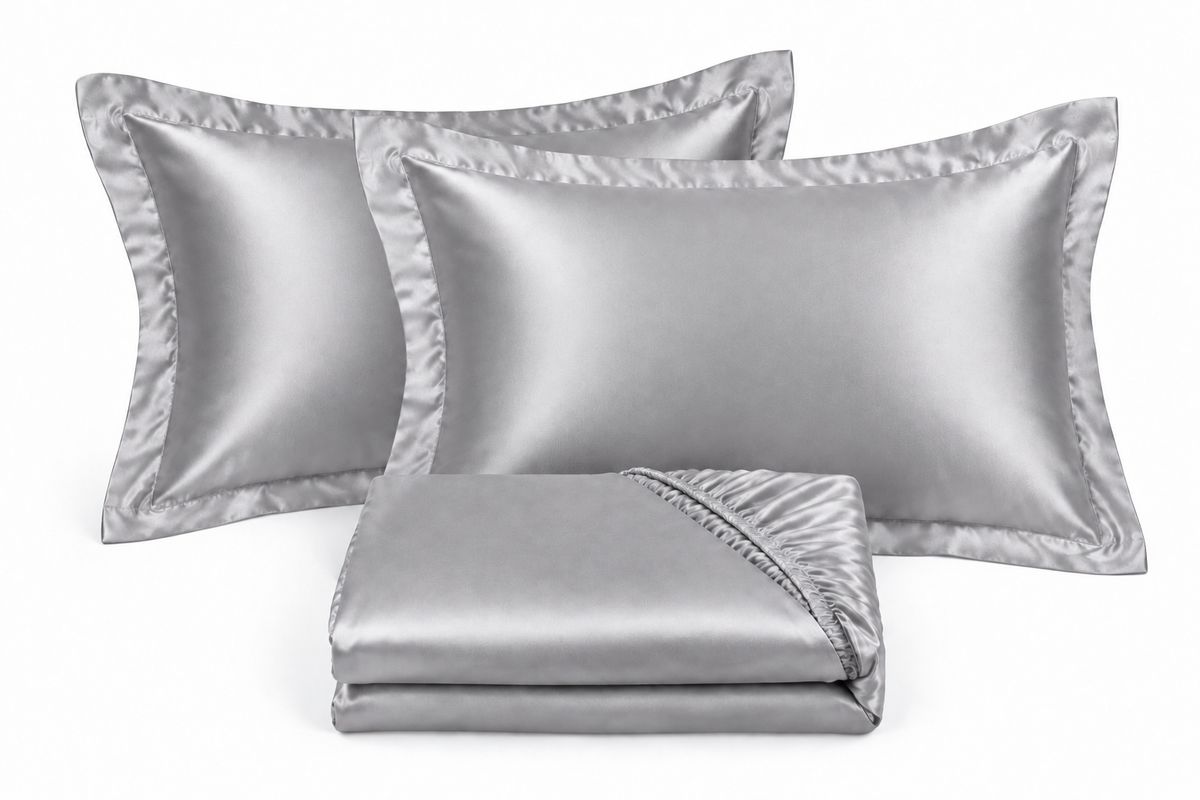 Satin Bedding Gift Set – 2 Pillowcases & Fitted Sheet